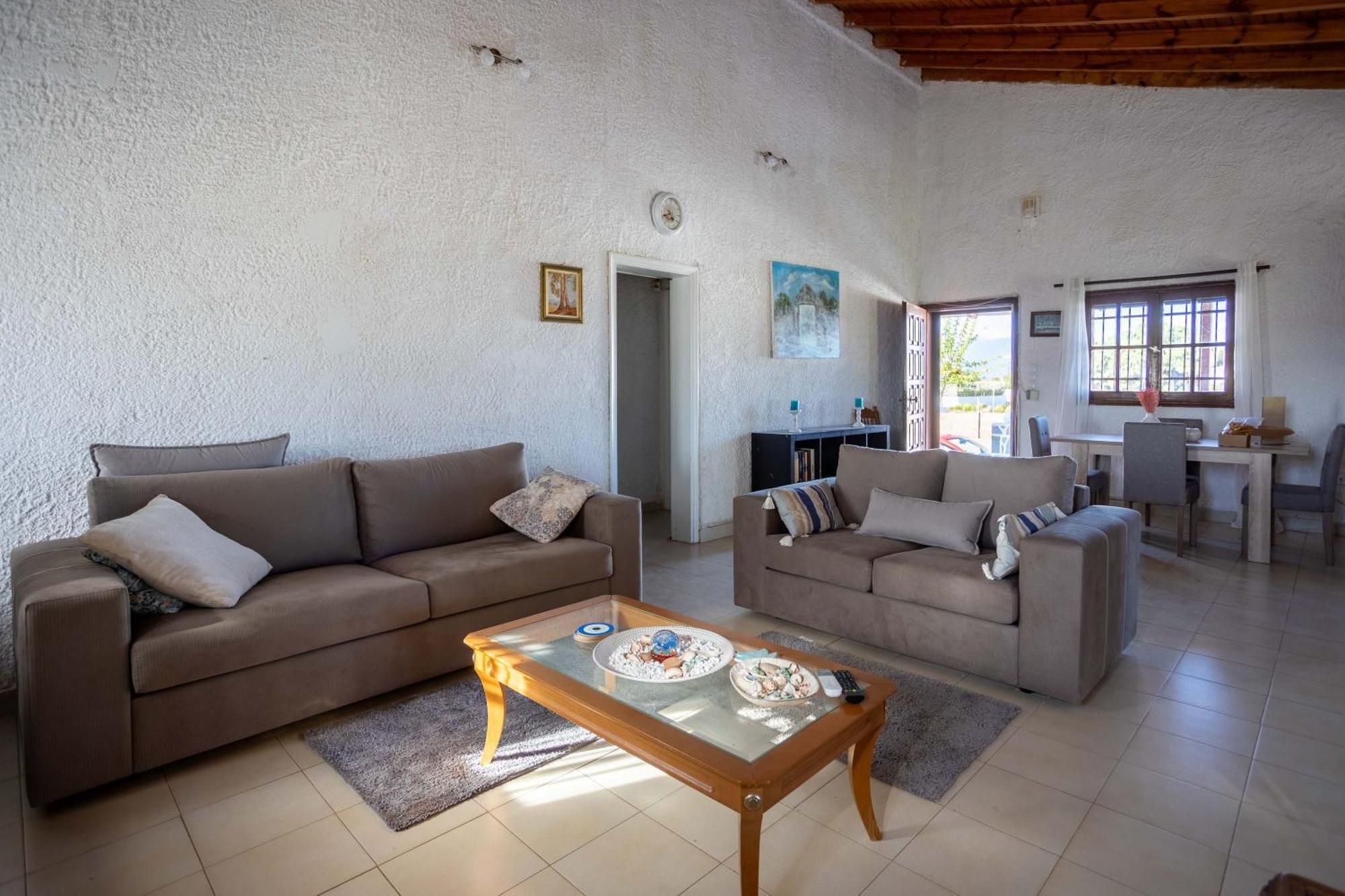 Villa Seaside Retreat For Families And Pets Messíni Exterior foto